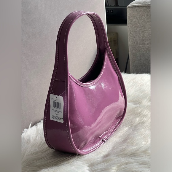 CQ003 - Coach Ergo Bag in Crinkle Patent Coachtopia Leather - Picture 2 of 12